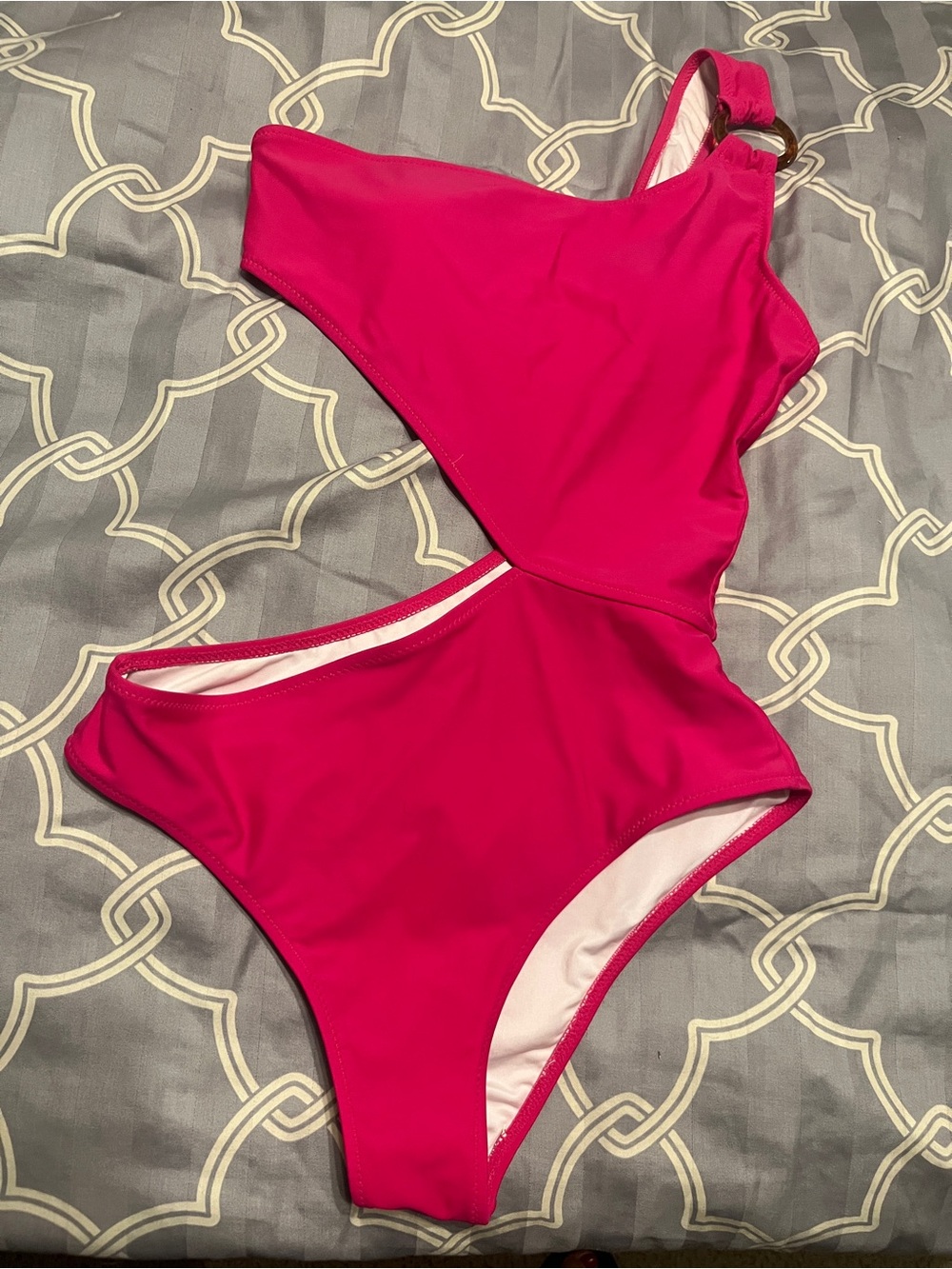 Cupshe Hot Pink One-Shoulder Cutout Asymmetrical Women’s Swimsuit